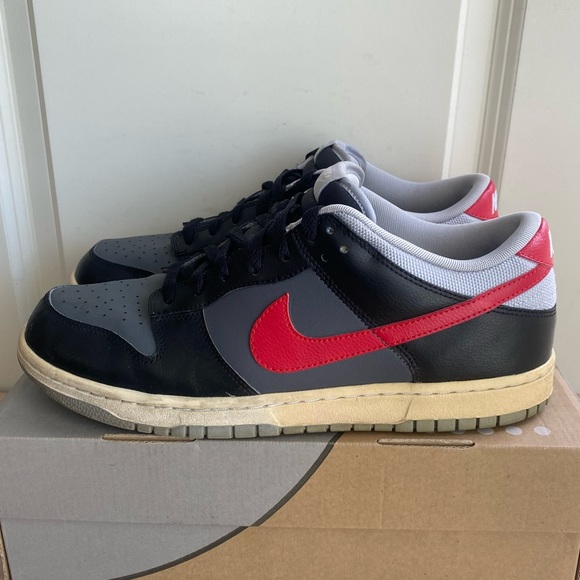 RARE 2012 Nike Dunk Lo “Dark Grey Red” Sneakers -Men 12 - Picture 7 of 13